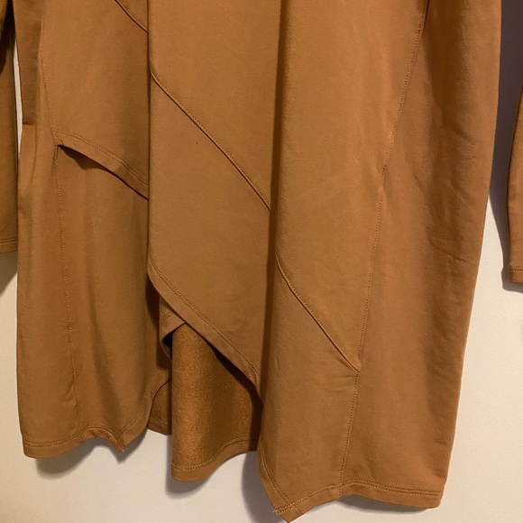 LNBF Bamboo/ spandex Tunic top - Picture 3 of 5